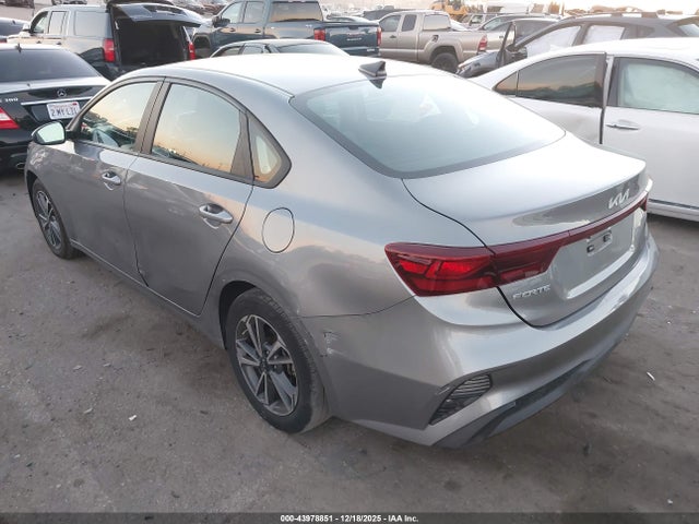 3KPF24AD0PE604114 KIA Forte Lxs