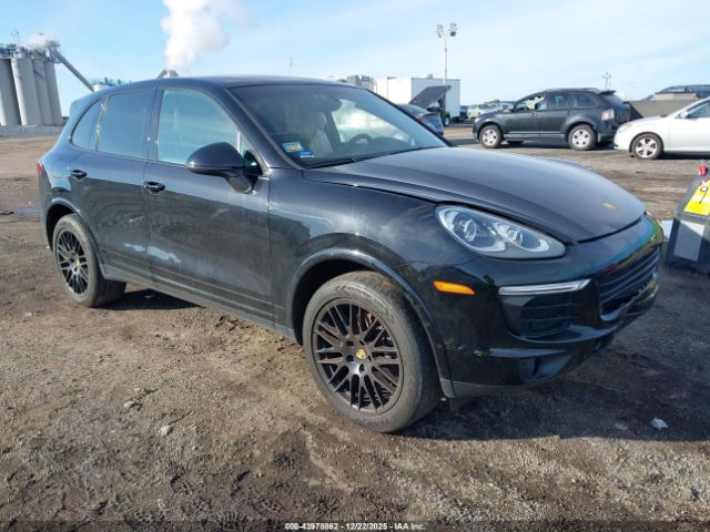 2017 PORSCHE CAYENNE WP1AA2A2XHKA82086