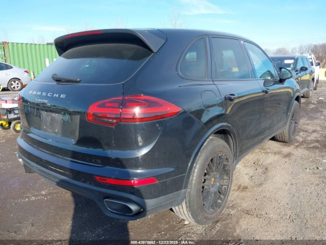 2017 PORSCHE CAYENNE WP1AA2A2XHKA82086 Photo 3