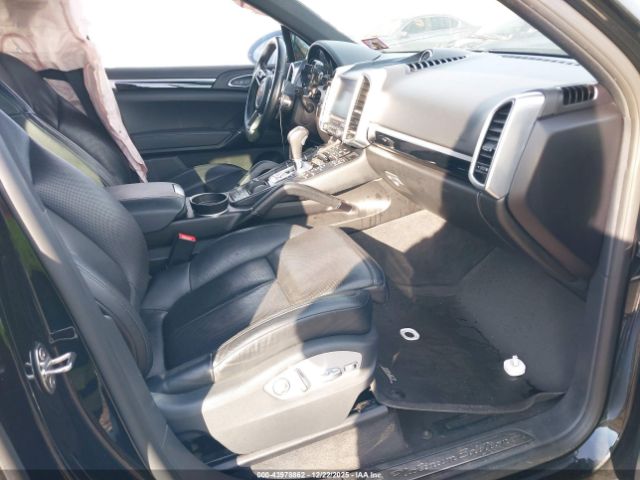 2017 PORSCHE CAYENNE WP1AA2A2XHKA82086 Photo 4