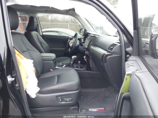 2020 TOYOTA 4RUNNER JTEBU5JR0L5787543 Photo 4