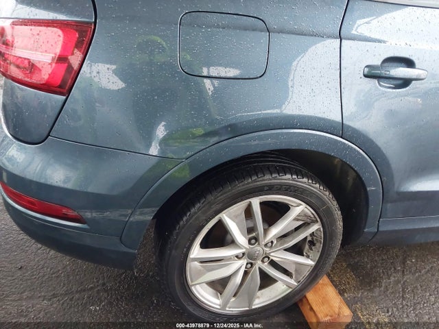 WA1BCCFSXJR002999 Audi Q3 2.0t Premium/2.0t Sport Premium