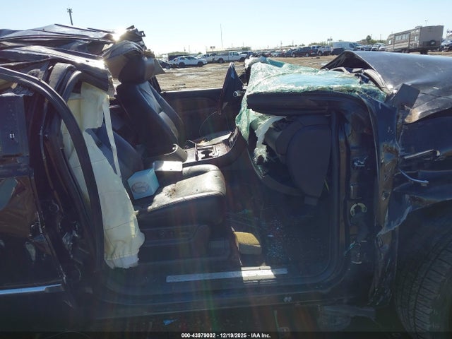 2010 CADILLAC ESCALADE EXT 3GYVKMEF6AG218276 Photo 4