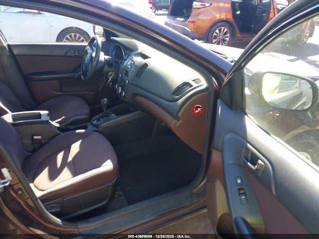 2010 Kia Forte Ex მანქანა იყიდება აუქციონზე, vin: KNAFU4A28A5175944, აუქციონის ნომერი: 43979034