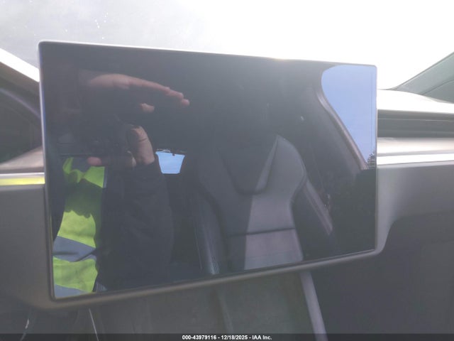 43979116 :رقم المزاد ، 7SAXCAE50RF443203 vin ، 2024 Tesla Model X Long Range مزاد بيع