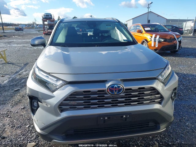 2024 Toyota Rav4 Hybrid Limited მანქანა იყიდება აუქციონზე, vin: 2T3D6RFVXRW073697, აუქციონის ნომერი: 43979119