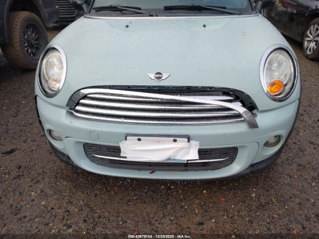 2011 MINI COOPER CLUBMAN WMWZF3C53BT267520 Photo 5