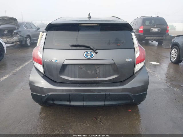 JTDKDTB30H1592155 Toyota Prius C One