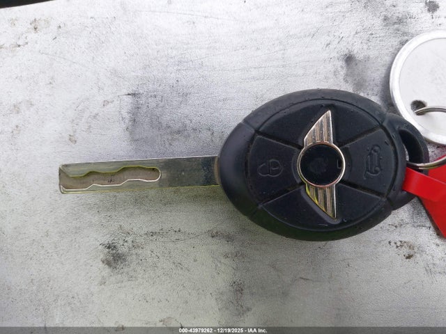 2005 MINI COOPER WMWRC33575TK60776 Photo 10