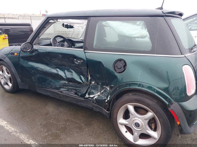2005 MINI COOPER WMWRC33575TK60776 Photo 5