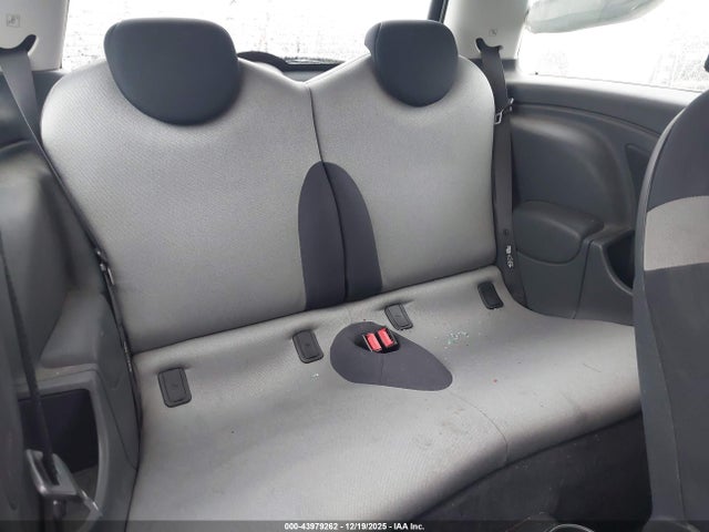 2005 MINI COOPER WMWRC33575TK60776 Photo 7