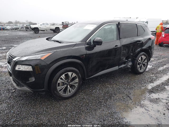 JN8BT3BA4PW418547 Nissan Rogue Sv Fwd