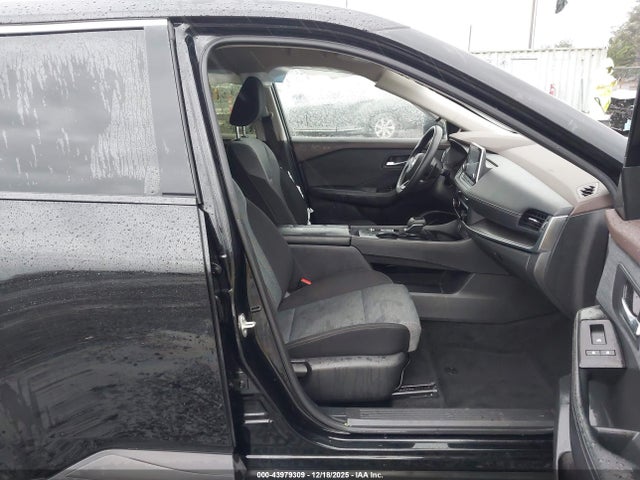 JN8BT3BA4PW418547 Nissan Rogue Sv Fwd