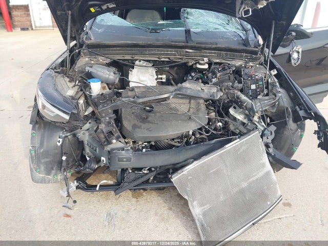 2024 VOLVO XC40 YV4L12UK9R2331112 Photo 9