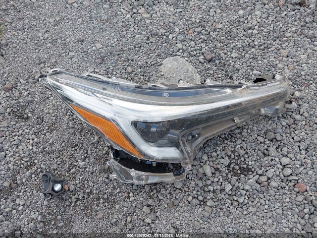 Toyota Corolla Hybrid Xle 2024 JTDBCMFE0RJ027748 Image 12