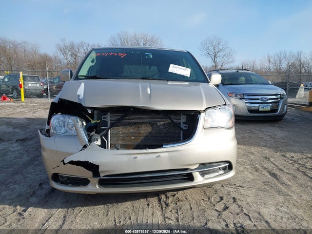 Продажа на аукционе авто 2016 Chrysler Town & Country Touring, vin: 2C4RC1BG7GR253864, номер лота: 43979357