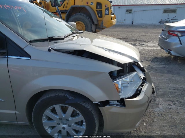Продажа на аукционе авто 2016 Chrysler Town & Country Touring, vin: 2C4RC1BG7GR253864, номер лота: 43979357