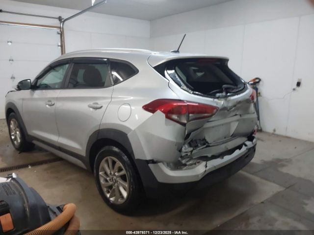 2017 HYUNDAI TUCSON KM8J3CA49HU322585 Photo 2