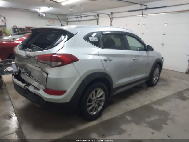 2017 HYUNDAI TUCSON KM8J3CA49HU322585 Photo 3