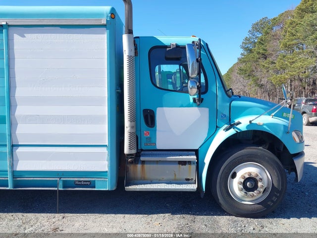 43979395 :رقم المزاد ، 1FVACXDT0BHAZ7298 vin ، 2011 Freightliner M2 106 Medium Duty مزاد بيع