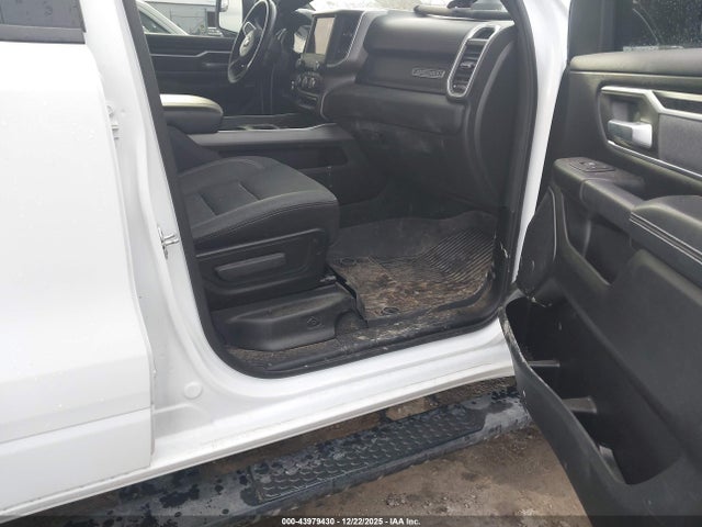 43979430 :رقم المزاد ، 1C6SRFFT2MN736179 vin ، 2021 Ram 1500 Big Horn  4x4 5'7 Box مزاد بيع