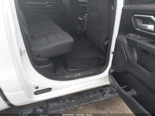 43979430 :رقم المزاد ، 1C6SRFFT2MN736179 vin ، 2021 Ram 1500 Big Horn  4x4 5'7 Box مزاد بيع
