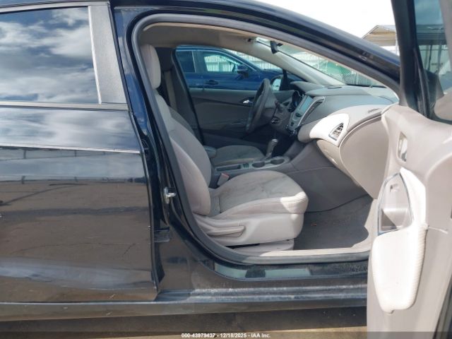 2017 CHEVROLET CRUZE 1G1BC5SM3H7224663 Photo 4