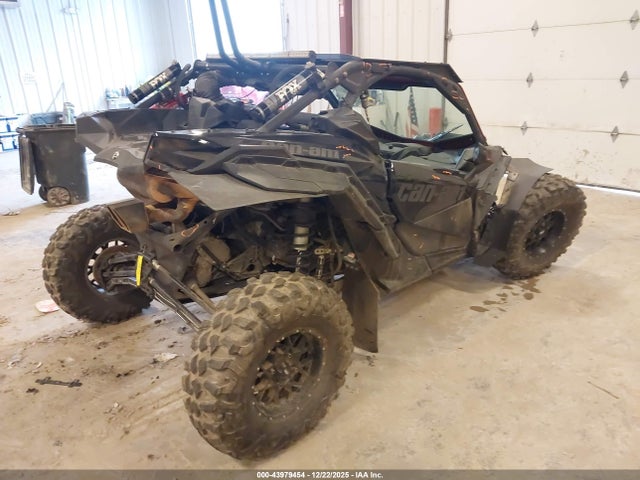 2022 CAN-AM MAVERICK X3 3JBVXAV49NE000258 Photo 3