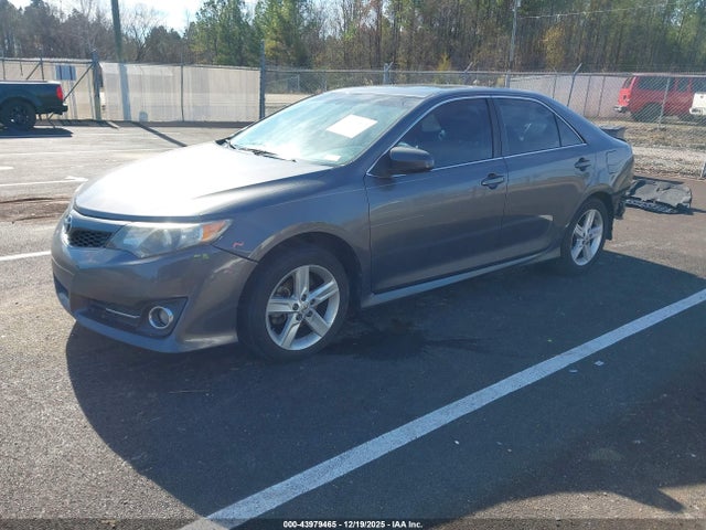 Toyota CAMRY SE 2014 4T1BF1FK1EU738214 Image 2