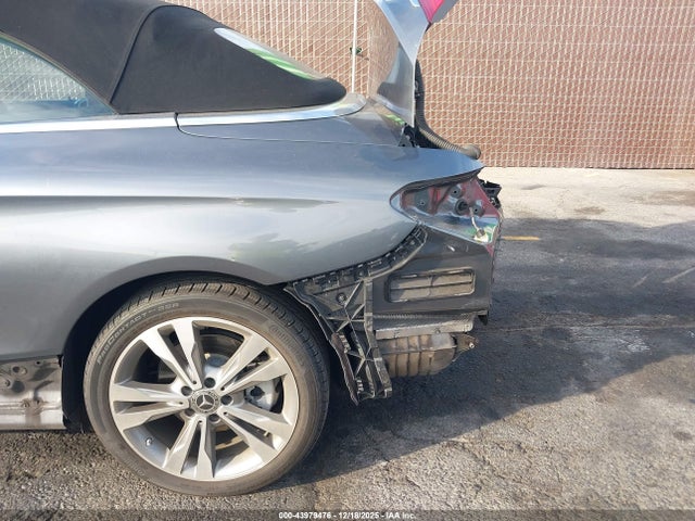 Mercedes-Benz C 300 2018 WDDWK4JB2JF670990 Image 18