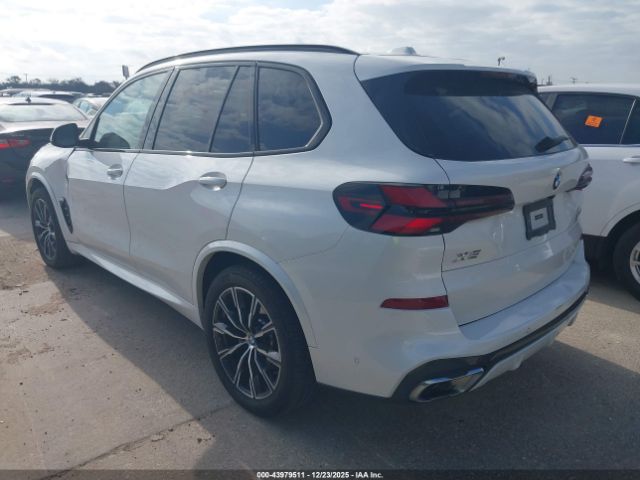 2025 BMW X5 5UX23EU01S9Z23916 Photo 2