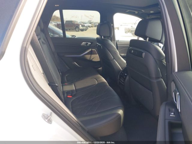 2025 BMW X5 5UX23EU01S9Z23916 Photo 7
