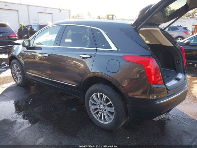 2017 CADILLAC XT5 1GYKNBRS9HZ225349 Photo 2