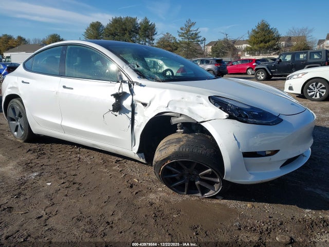 2022 TESLA MODEL 3 5YJ3E1EB3NF103131 Photo 0