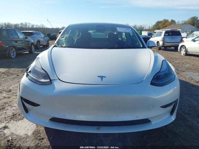 Tesla Model 3 Long Range Dual Motor All-wheel Drive 2022 5YJ3E1EB3NF103131 Image 12