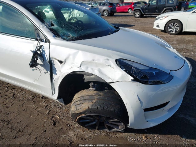 2022 TESLA MODEL 3 5YJ3E1EB3NF103131 Photo 5