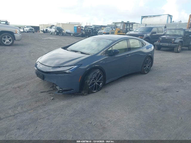 JTDACAAU2R3019695 Toyota PRIUS XLE