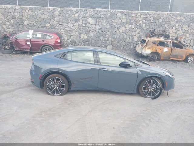 JTDACAAU2R3019695 Toyota PRIUS XLE