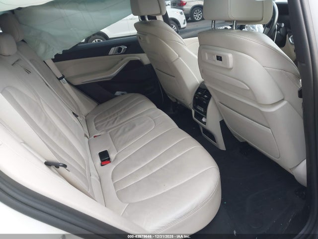 2020 BMW X5 5UXCR6C08L9C41033 Photo 7