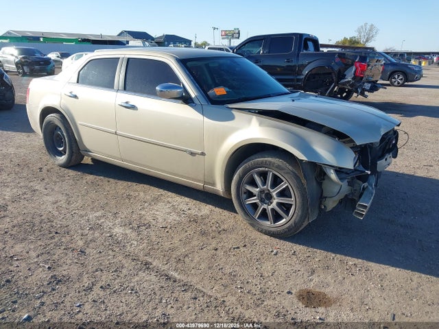 2010 CHRYSLER 300C 2C3CK6CT6AH148221