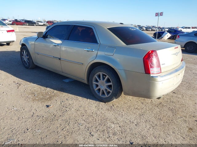 2010 CHRYSLER 300C 2C3CK6CT6AH148221 Photo 2