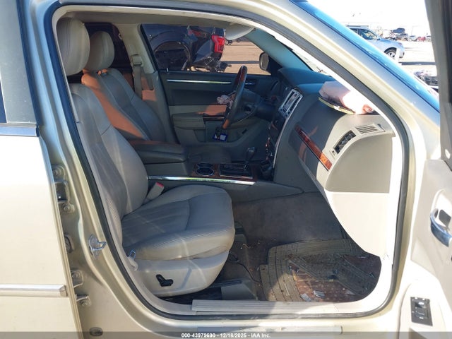 2010 CHRYSLER 300C 2C3CK6CT6AH148221 Photo 4