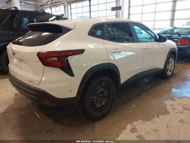 2024 CHEVROLET TRAX KL77LFE25RC084831 Photo 3