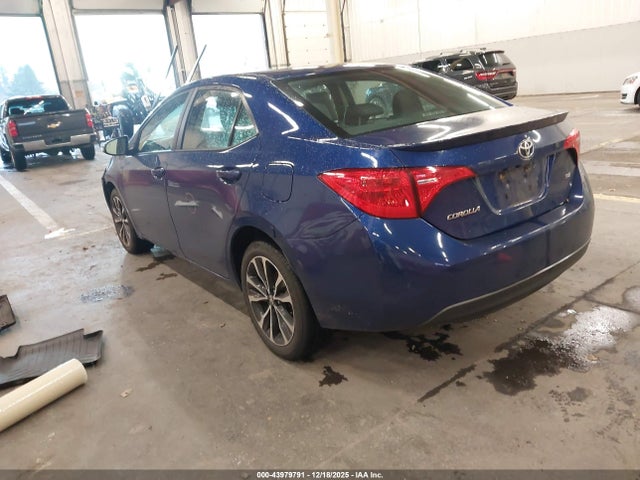 Toyota COROLLA SE 2017 5YFBURHE0HP640146 Image 3