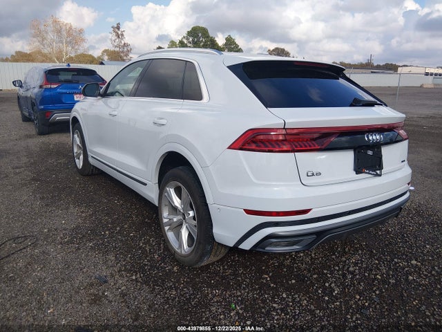 2023 AUDI Q8 WA1EVBF19PD015757 Photo 2