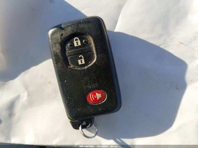 Toyota Prius V Four 2016 JTDZN3EU2GJ041434 Image 11