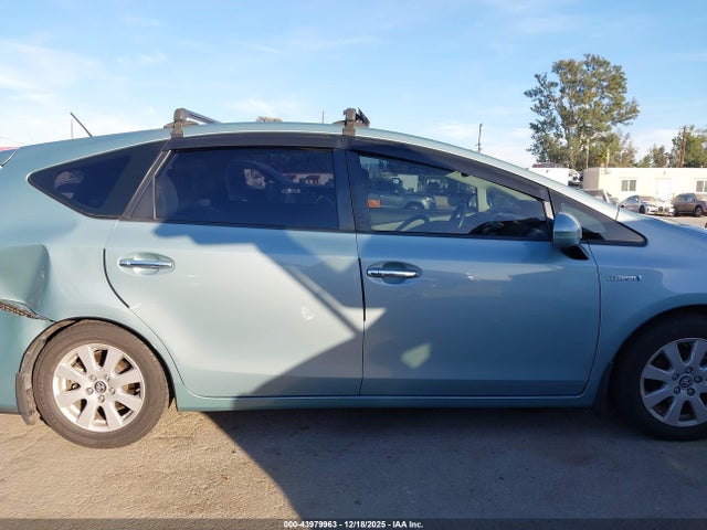 Toyota Prius V Four 2016 JTDZN3EU2GJ041434 Image 13