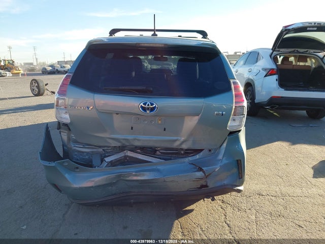 Toyota Prius V Four 2016 JTDZN3EU2GJ041434 Image 16