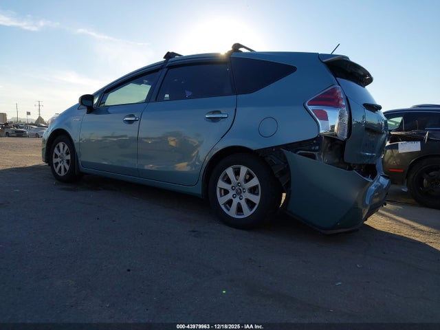 Toyota Prius V Four 2016 JTDZN3EU2GJ041434 Image 3