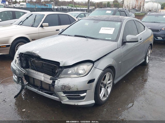 Продаж на аукціоні авто 2012 Mercedes-benz C 250, vin: WDDGJ4HB9CF740601, номер лоту: 43980013